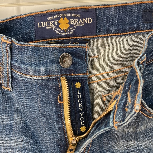 Lucky Brand Jeans - Picture 2 of 5